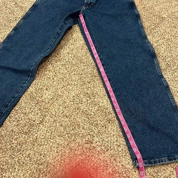 NWT! Wrangler Jeans. SZ 34x30 - Picture 4 of 7